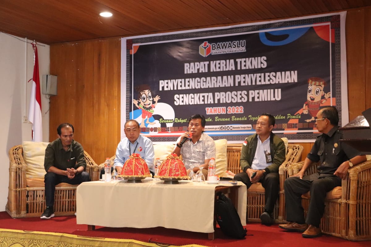 Bangun Sinergitas Antara Penyelenggara Dan Peserta Pemilu, Bawaslu Torut Gelar Rakernis Bersama