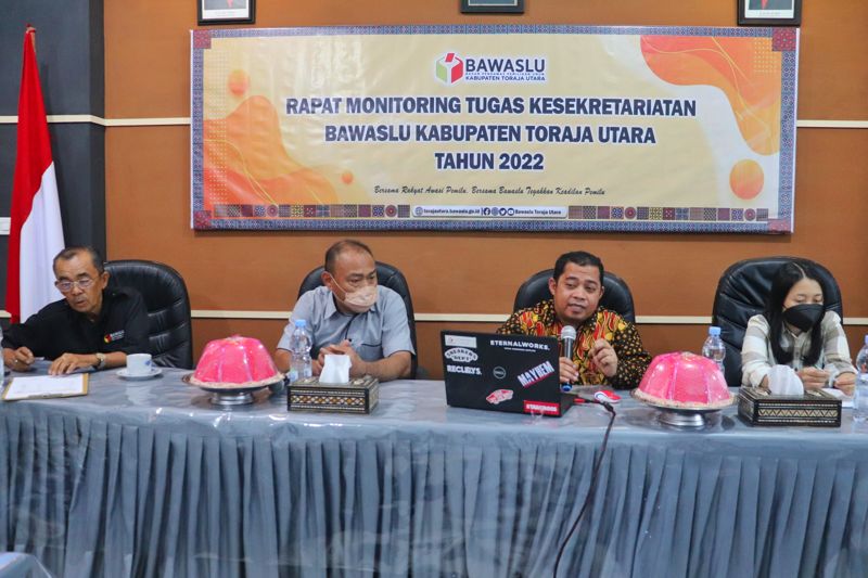 Optimalkan Tugas Kesekretariatan, Bawaslu Torut Gelar Rapat Internal
